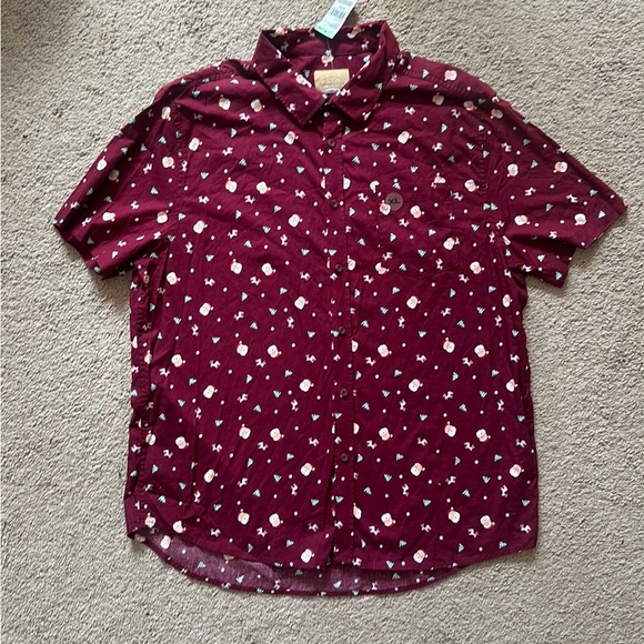Santa Claus men’s button up shirt with front pocket.  new.  short sleeve - Picture 5 of 11